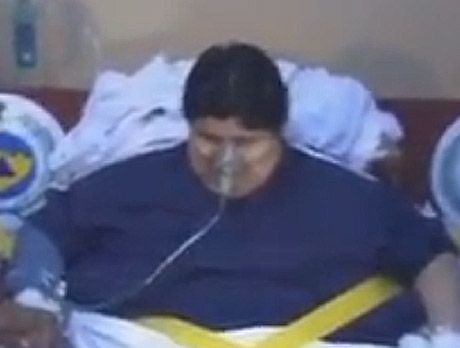 צפו: סעודי השוקל 610 ק"ג חולץ מביתו במבצע צבאי