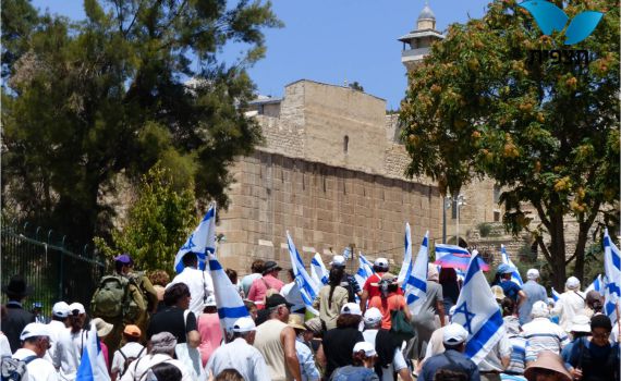 ערב ראש חודש אלול: אלפי אנשים עלו למערת המכפלה