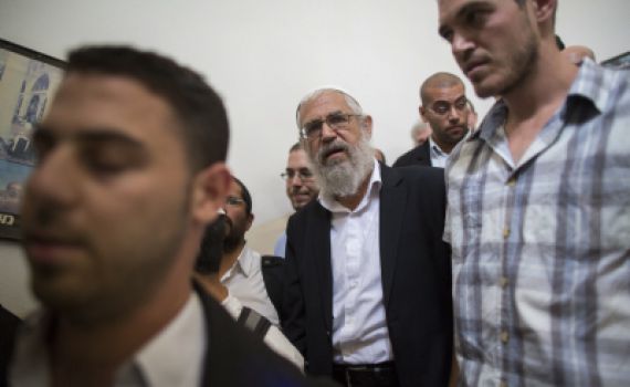 מהומה במגדל: צעק לרב אלון "תגיד חטאתי" והוצא