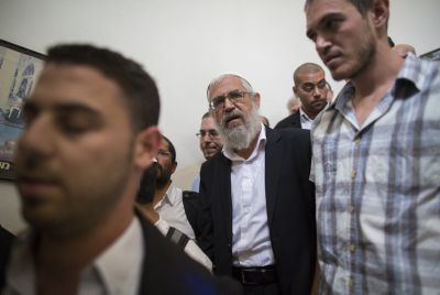 מהומה במגדל: צעק לרב אלון "תגיד חטאתי" והוצא