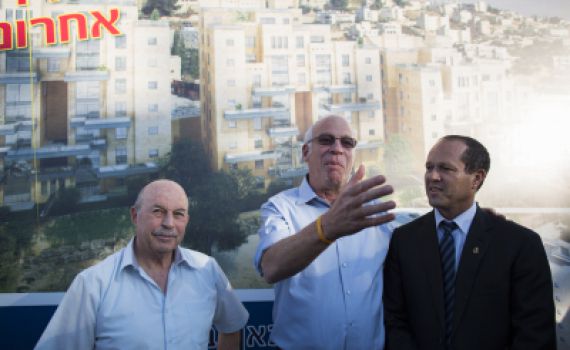 אריאל: נמשיך לבנות אלפי דירות בירושלים וביו"ש