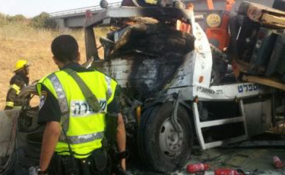 אסון בכביש: אדם נהרג, בני משפחתו נפצעו אנוש