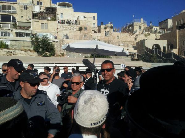 אלפי תלמידות חרדיות מול נשות הכותל