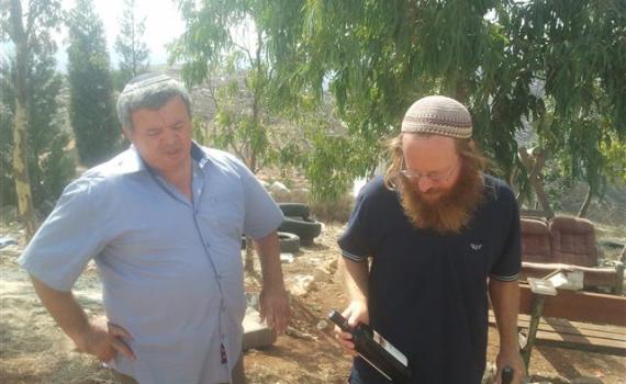 "אני מוחה על צו הגירוש בעצם הישארותי בבית ובכרם"