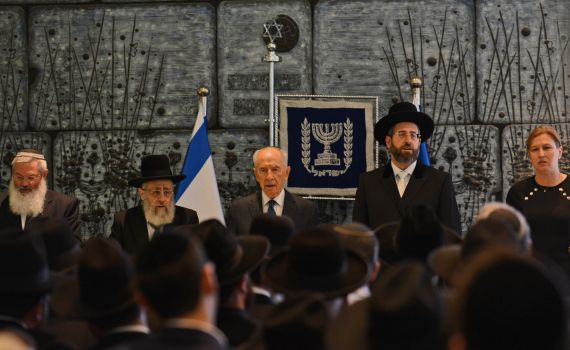 הפתעה? הרבנים הראשיים לישראל שרים התקווה. צפו