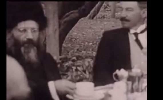 ג' באלול: מה אנחנו יכולים ללמוד מהסרטון בו נראה הרב קוק זצ"ל שותה תה?