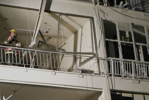 תל-אביב: גג בניין קרס, אדם נהרג