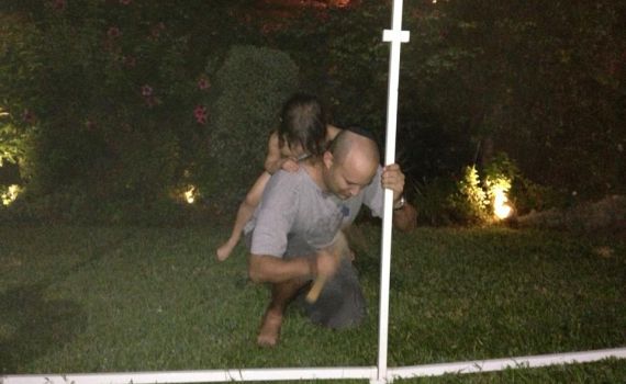 מוצאי יום כיפור: בבית היהודי כבר בונים את הסוכה