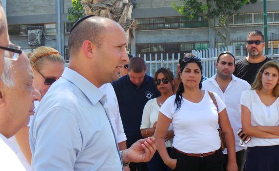 צפו: בנט מזניק את מבצע "החוק חוזר לרחובות"