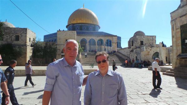 לקראת הבחירות: אורי אריאל ברך את דב קלמנוביץ' בברכת כהנים בהר הבית