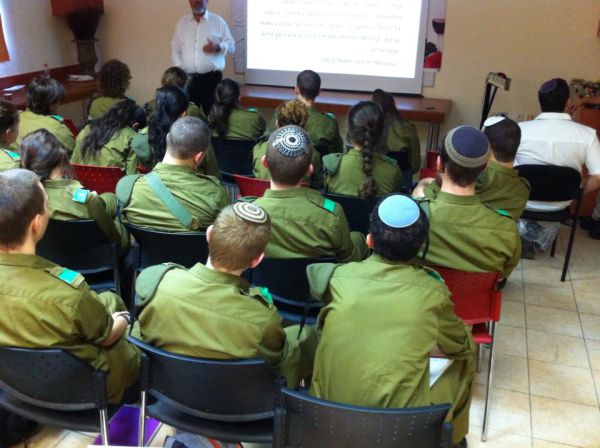 כבוד למגזר: זה לא בגולני, זה בגלי צה"ל