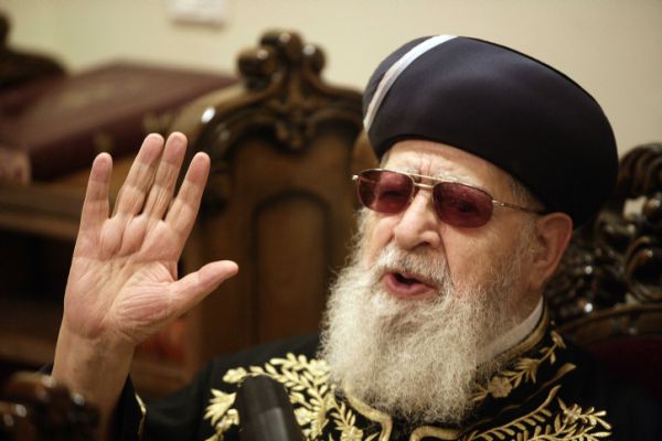 שיפור קל במצבו של הרב עובדיה יוסף: במגמת התעוררות