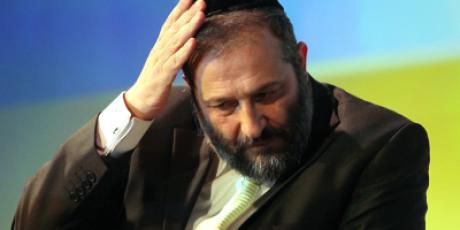 דרעי מתחנן: התאחדו בתפילות לרפואת הרב עובדיה