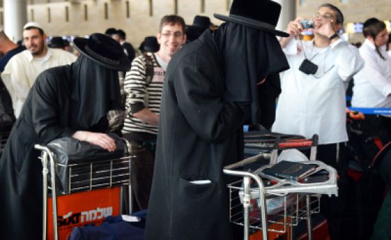 אופנה בקרב היוצאים לאומן: ברדס צניעות