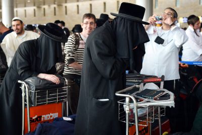 אופנה בקרב היוצאים לאומן: ברדס צניעות