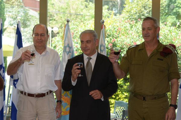 נתניהו ויעלון החליטו: כהונת הרמטכ"ל תוארך בשנה