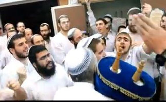 צפו בהקפות שניות בבית הרב קוק ובהר המור