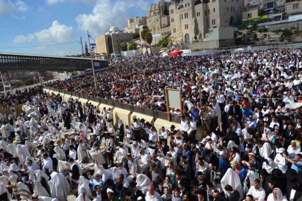לברך את עמו ישראל באהבה: ברכת הכהנים תשע"ד בכותל המערבי, תיעוד מרהיב