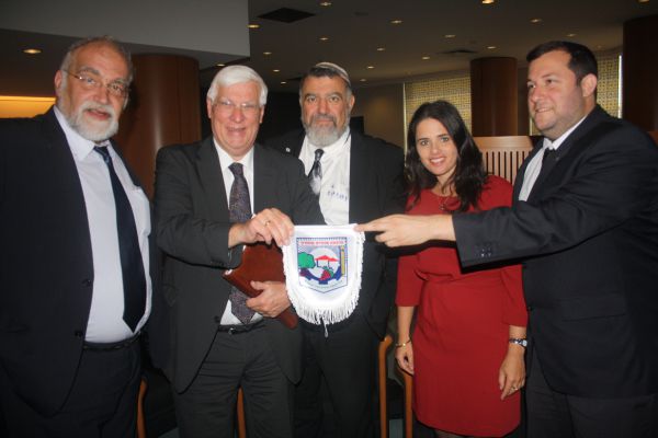 לראשונה בפרלמנט האירופי: כנס בעד ההתיישבות ביו"ש