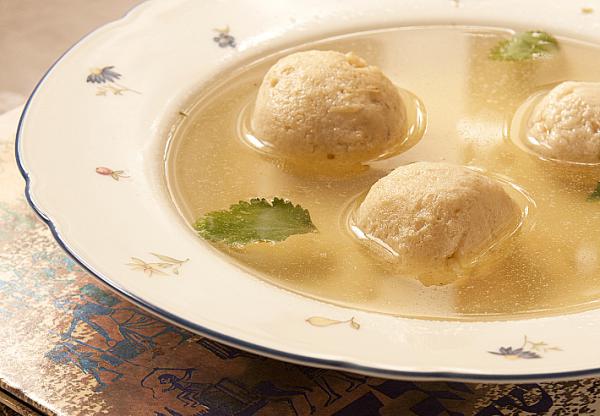 זה לא שולחן שבת בלי קניידלך