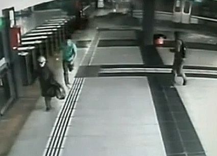 ירדה מהפסים: רכבת איבדה שליטה ודרסה עשרות אנשים