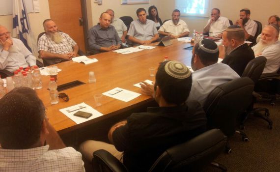 בנט נפגש עם ראשי הישיבות הציוניות: 65 מיליון שקלים יועברו בשבוע הבא
