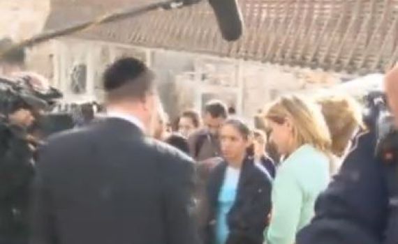 צפו: חרדי צועק 'שיקצע' לדנה וייס בכותל