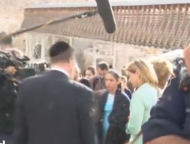 צפו: חרדי צועק 'שיקצע' לדנה וייס בכותל