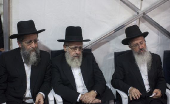 דעה: שימרו על כבודנו, אל תלכו לנחם עד שיתנצלו