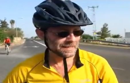 המצב של פייגלין: שני שברים בכתף וחור בריאה