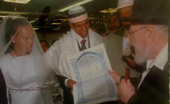 לידיעת שטרן: הרב דוב ליאור מחתן יוצאי אתיופיה