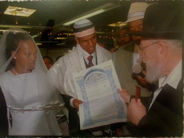 לידיעת שטרן: הרב דוב ליאור מחתן יוצאי אתיופיה