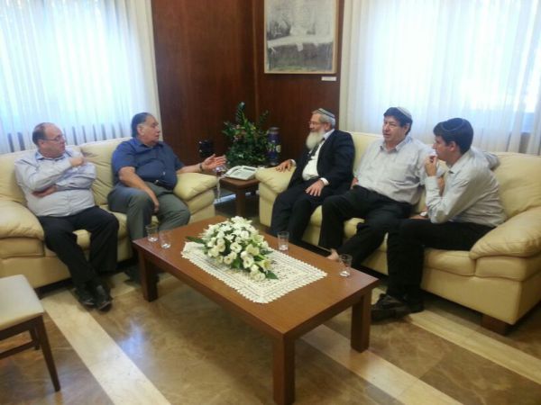 חיפה: ראש העיר הבטיח רב ראשי מהציונות הדתית