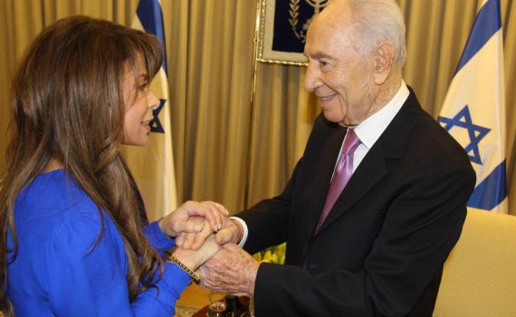 פאולה עבדול לפרס: באתי לחגוג בת מצווה בכותל