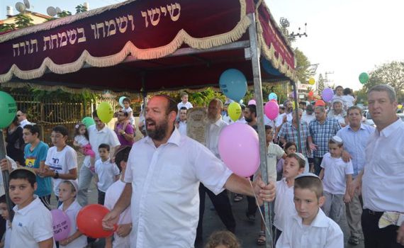 הגרעין התורני בלוד חנך מחדש את בית הכנסת שננטש