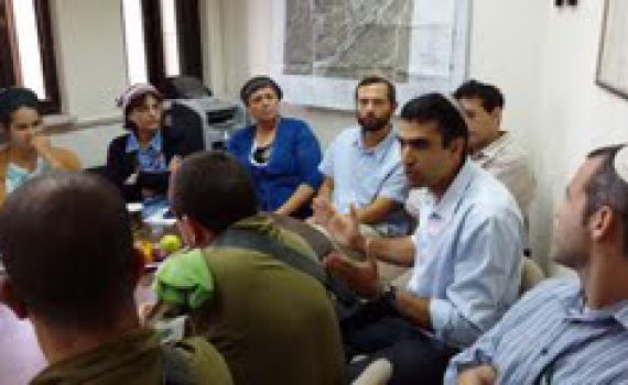 שטבון בפסגות: "טרור עוצרים בהרתעה, לא במחוות"