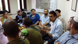 שטבון בפסגות: "טרור עוצרים בהרתעה, לא במחוות"