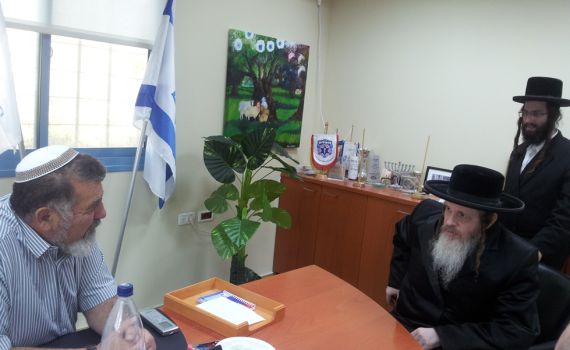 האדמו"ר ביקר בשומרון התפעל מהמתנחלים ואמר: "אין להיכנס למו"מ עם הפלסטינים"