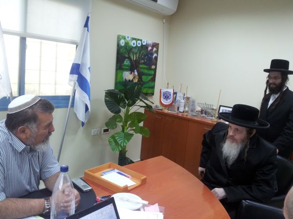 האדמו"ר ביקר בשומרון התפעל מהמתנחלים ואמר: "אין להיכנס למו"מ עם הפלסטינים"