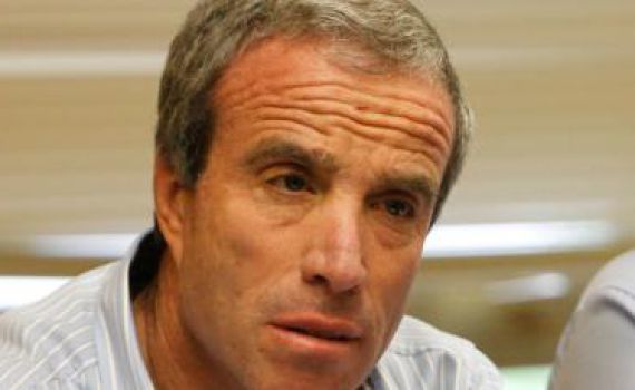 הרב אבינר נגד שטרן: "פוליטיקאים לא יקבעו מי ראוי לגייר"