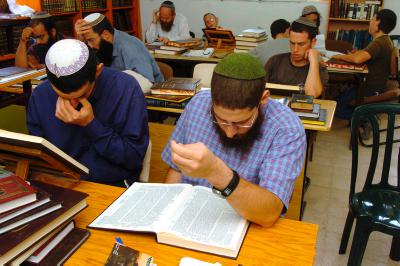 פשרה: מימון תלמידי מחו"ל תמורת שיעורים בציונות