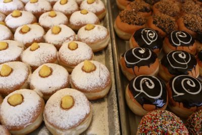 זהירות: סופגניות חלביות ופחיות קריסטל ללא הכשר