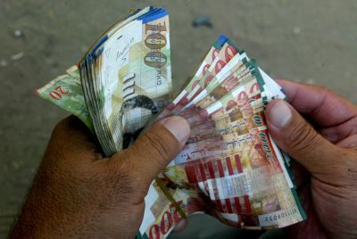 נוכל 'עקץ' מיליונים מקרן גמ"ח במעלה אדומים