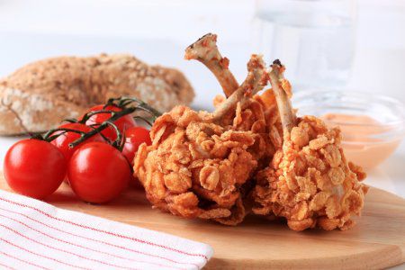 להיט: עוף בציפוי קורנפלקס מתפצפץ בפה