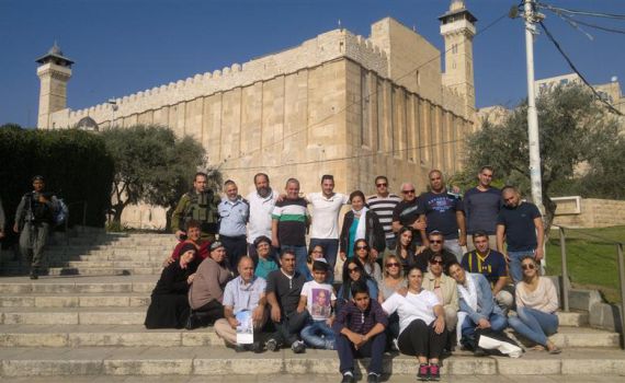 סוגרים מעגל: משפחת קובי ביקרה בחברון