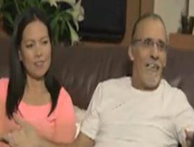 צפו: מבשלת, מנקה ולא מדברת הרבה