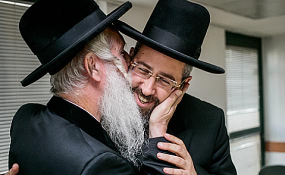 הרב הראשי הרב לאו יאפשר "היתר מכירה"