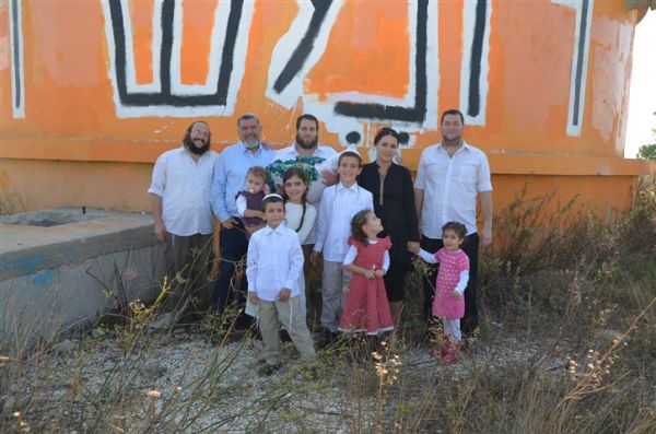 עוד נשוב: ברית בהריסות הישוב חומש