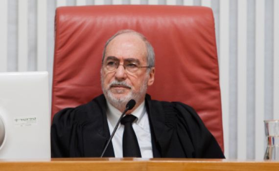 בג"צ: מדוע לא בוחרים רבנים ראשיים בירושלים?