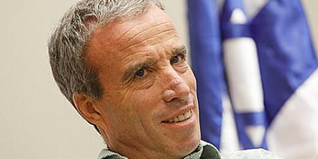 בגלל איומים: אבטחה הוצבה סביב ח"כ שטרן